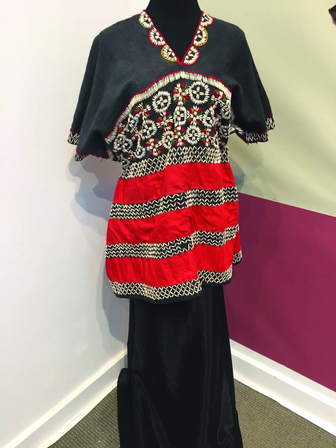 pic of a dress from myanmar