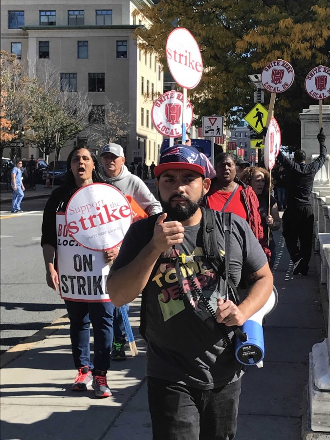 Harvard workers strike for the first time in 30 years