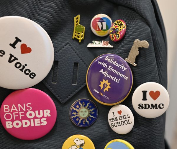 Simmons Adjunct Union negotiates first contract